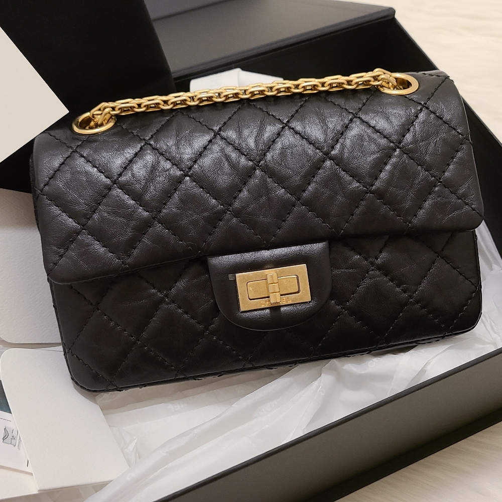 ⛔⛔SOLD⛔⛔ 20P Chanel mini reissue 2.55 bag